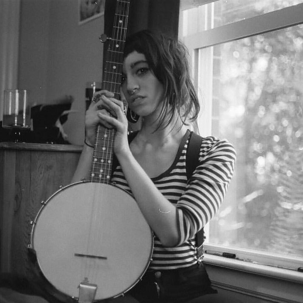 Meet your Posher, Mae